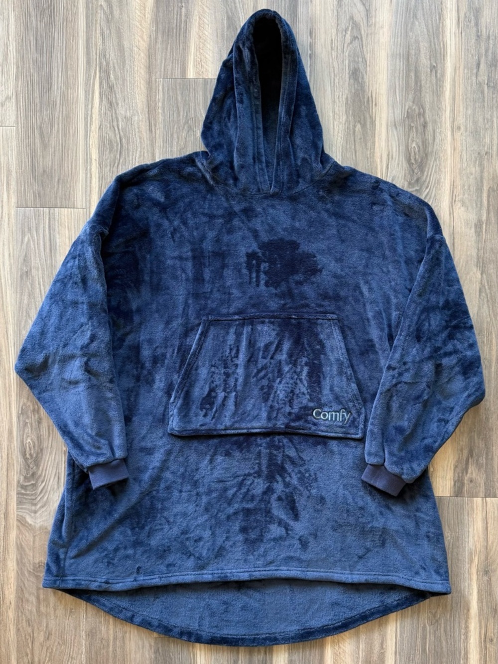 NWOT The Comfy in Navy Blue OS